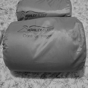 Contour pillows two